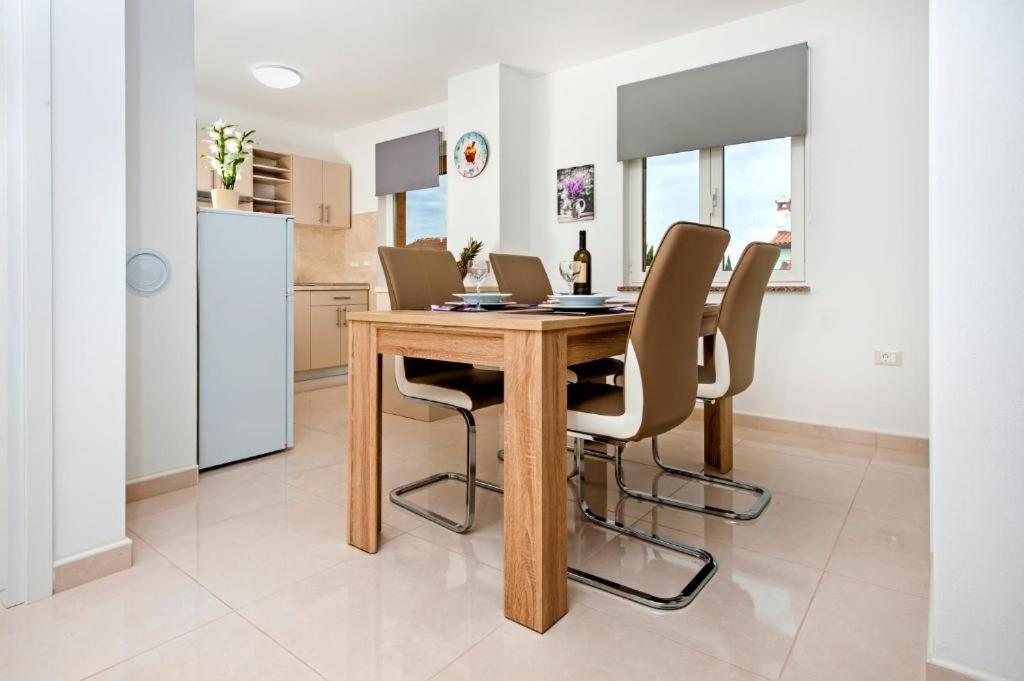 Aria Room And Apartmant Fuga روفينج المظهر الخارجي الصورة