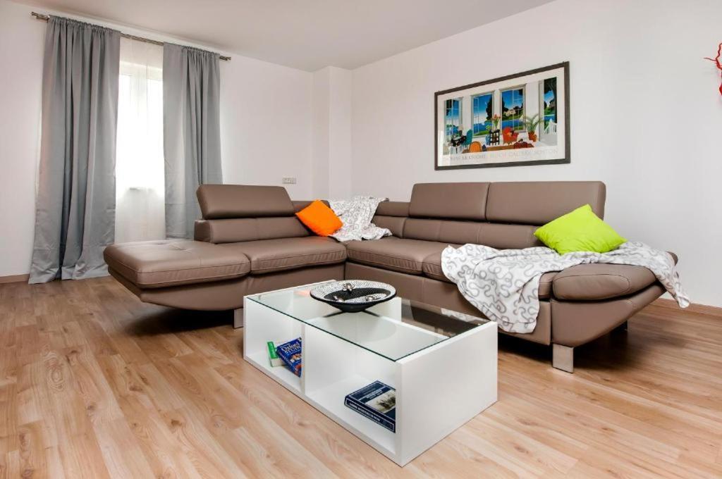 Aria Room And Apartmant Fuga روفينج المظهر الخارجي الصورة
